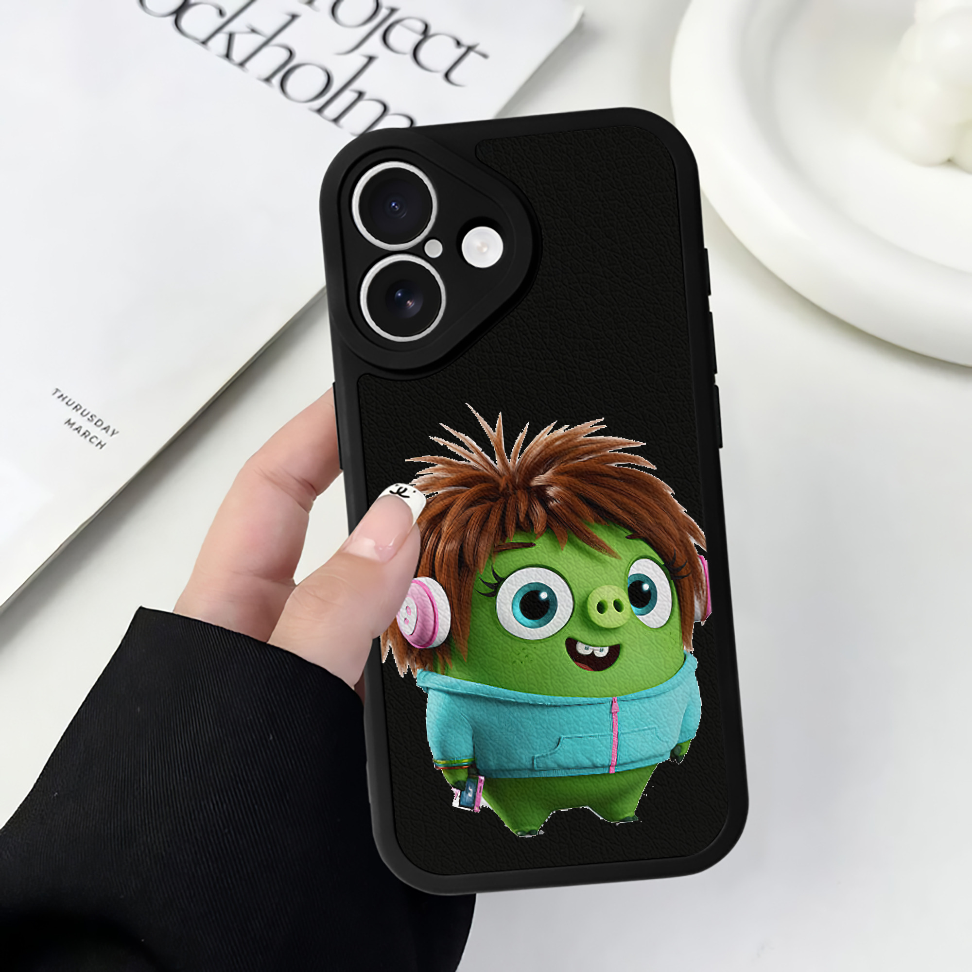 （画像用） Angry Birds アングリーバード 【iPhone 16シリーズ対応】シリコンスマホケース（レザー調） 材質：シリコン